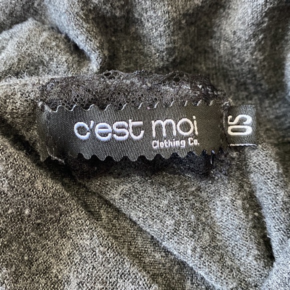 C’est Moi. Turtleneck sweater. Heather grey. One size. U-hem. - Picture 6 of 7